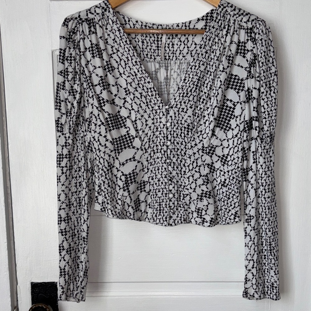 FREE PEOPLE SWEET ON YOU SNAKESKIN PRINT BLOUSE - Picture 3 of 11
